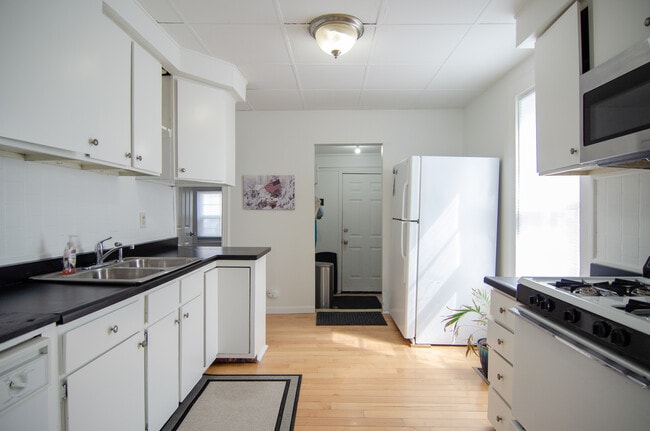 Photo - 2318 W Pikes Peak Ave