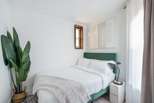 Photo - 515 W 48th St Unit FL3-ID1045421P