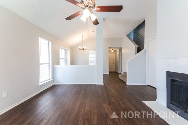 Photo - 3 BR/2BA | Updated Single Family Home | Private backyard | In Dallas!