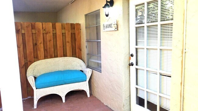 Building Photo - 206 Edgewood Dr Unit B Rental