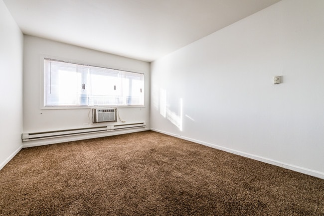 Photo - 2115 S 4th Ave