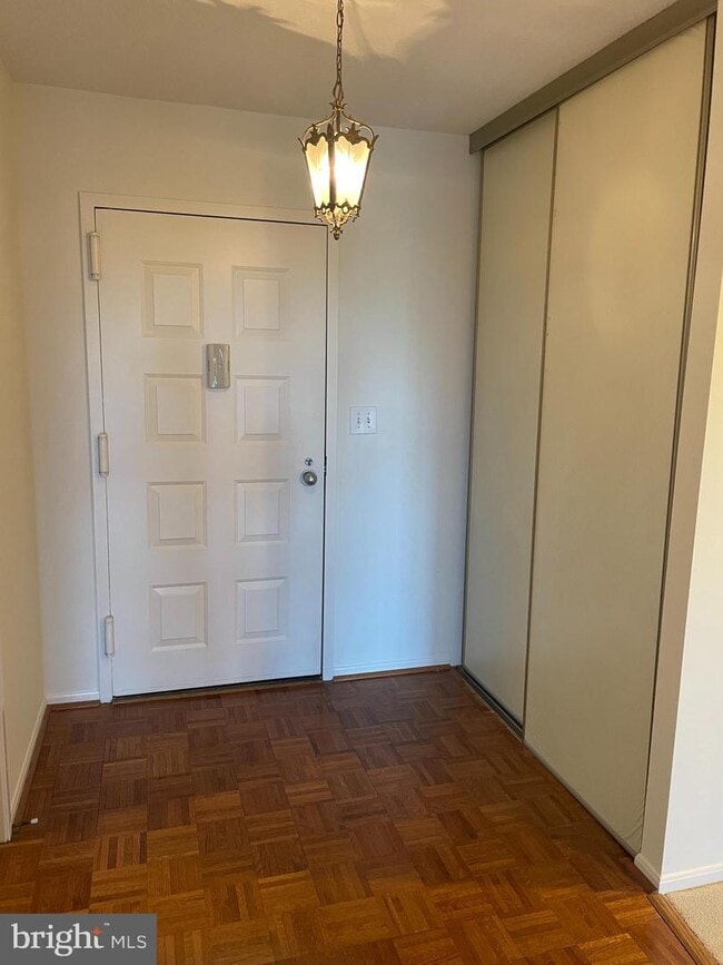 Photo - 8380 Greensboro Dr Unidad 314