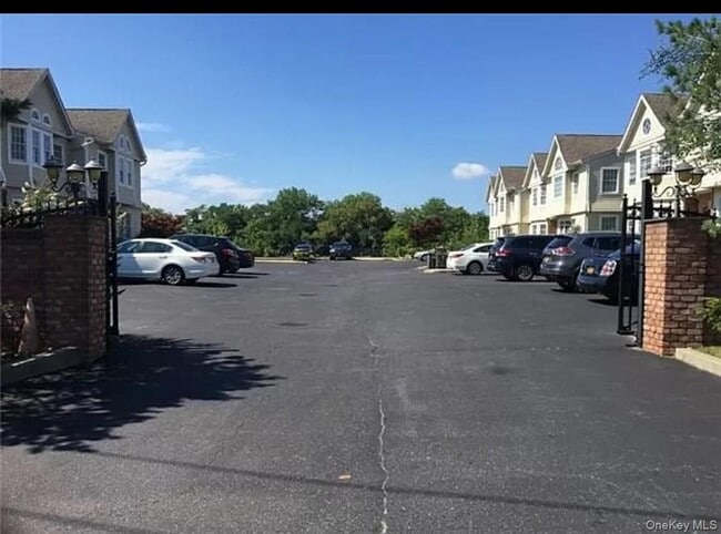 Photo - 7809 Shore Rd