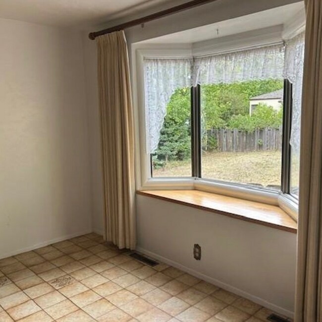 Photo - 109 N Washington Dr