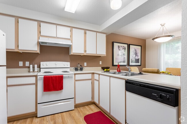 2BR, 1BA - 843 SF