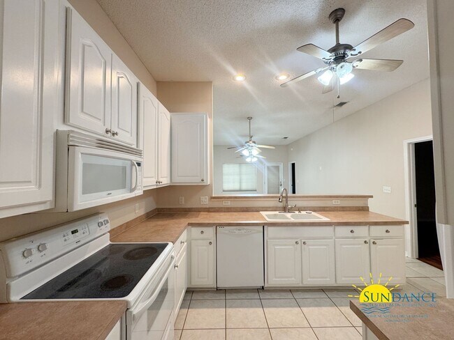 Photo - Centrally located 3 Bedroom Townhouse in Fort Walton!