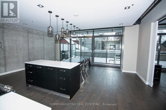 Photo - 224 Lyon St. N Unité 513