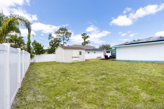 1430 SE Ocean Ln