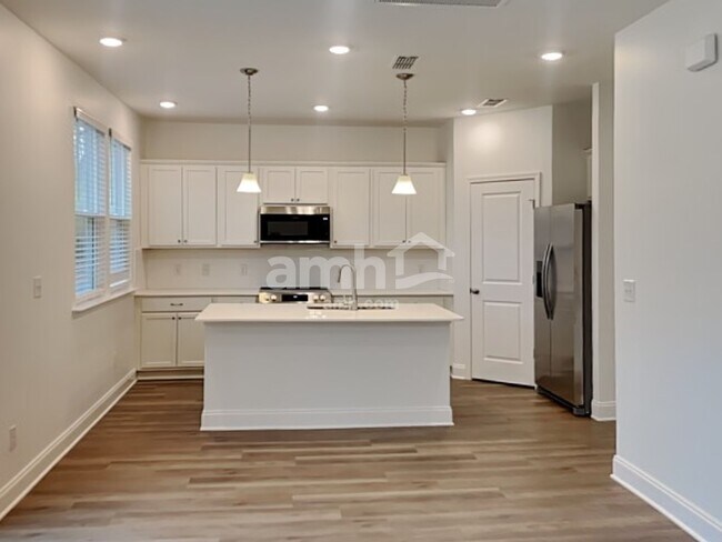 Photo - 115 Broadmoor Dr