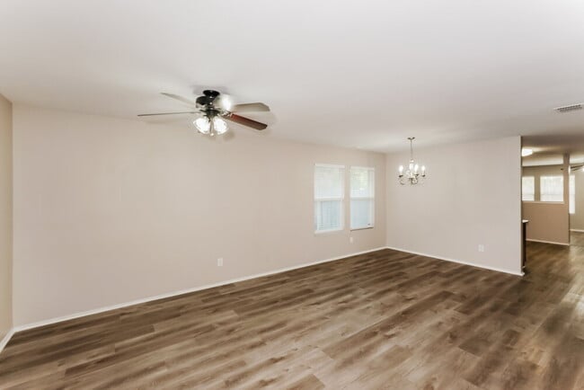 4549 Lacebark Ln