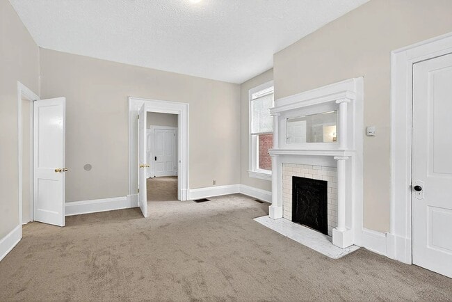 Photo - 512 High St Unit 1