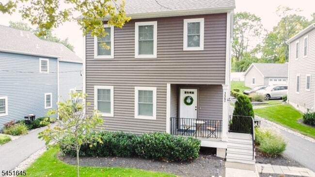 Photo - 156 Broad St Unidad A