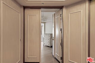 Photo - 300 N Swall Dr