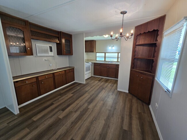 Photo - 1740 Missouri Ave