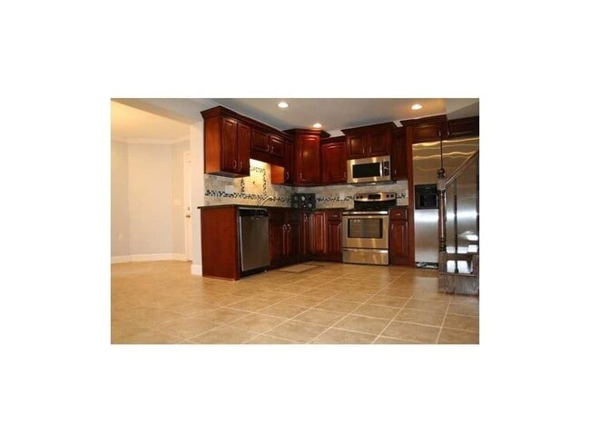 Photo - 1476 Monroe Dr NE