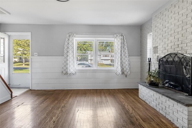 Photo - 13 Strack Rd
