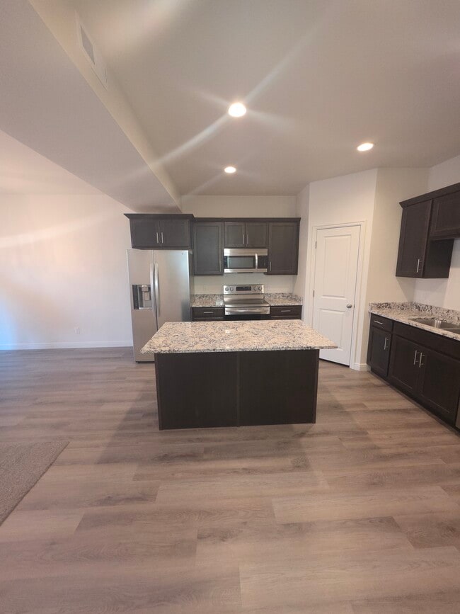 Photo - 250 W 1200 S