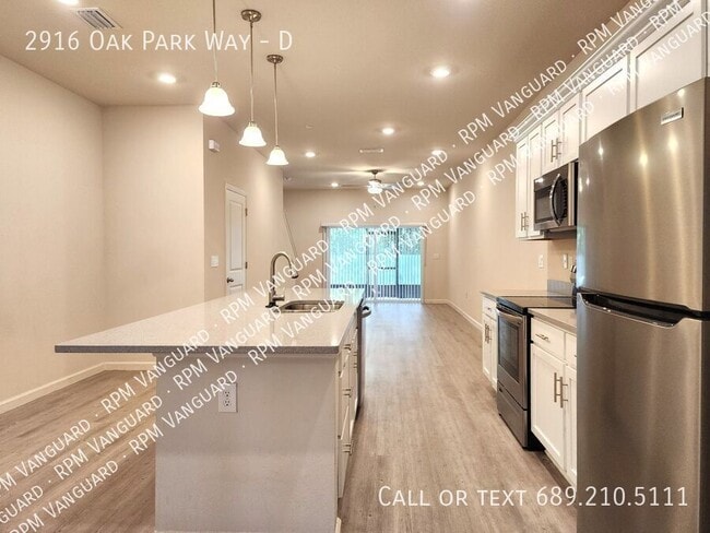 Photo - 2916 Oak Park Way