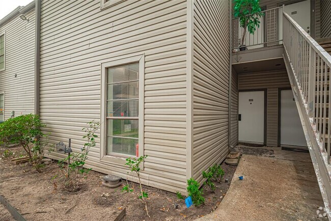 Building Photo - 9707 Richmond Ave. Unit 103 Rental