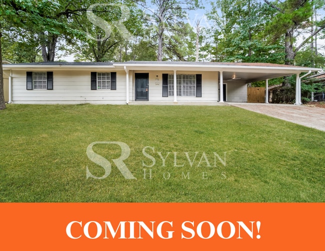 Building Photo - Fall in love with this beautiful 3BR 1BA home