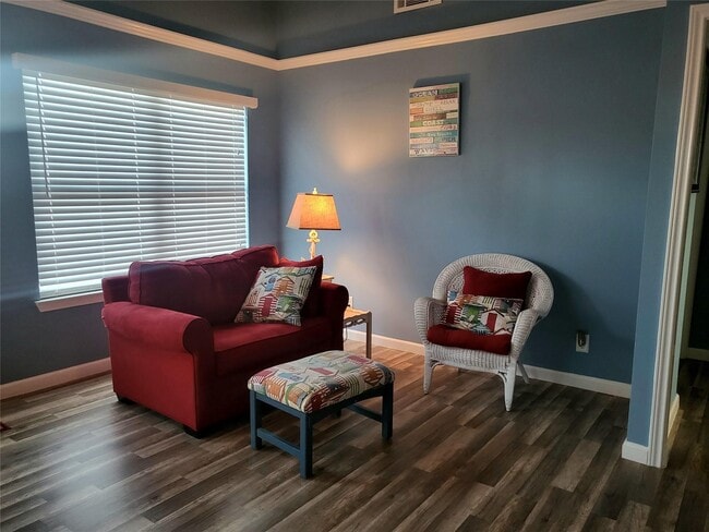 Photo - 16527 Lewis Scott Rd