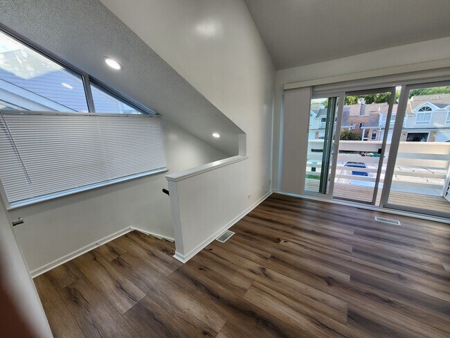 Photo - 1077 Courtland Dr Unit 0