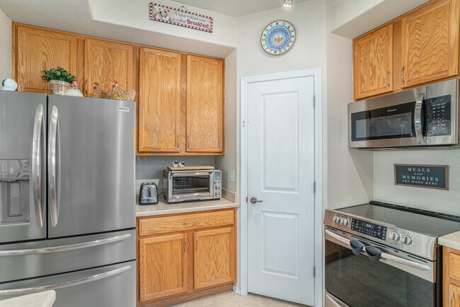 Photo - 9303 W 107th Pl