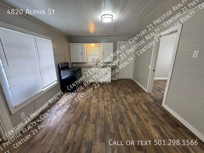 Photo - 4820 Alpha St