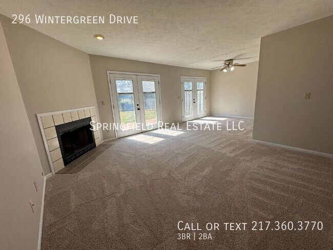 Photo - 296 Wintergreen Dr