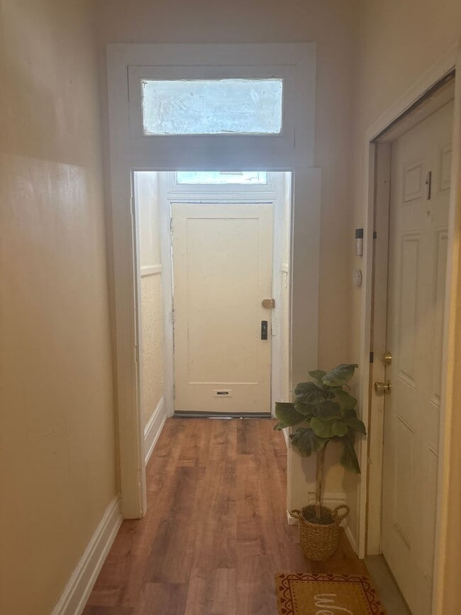 Photo - 3 Bedroom 1 Bath Large Rooms-York City SD