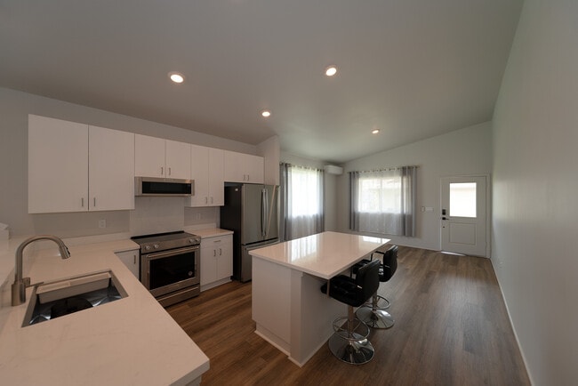 91-1181-1181 Hikulima St