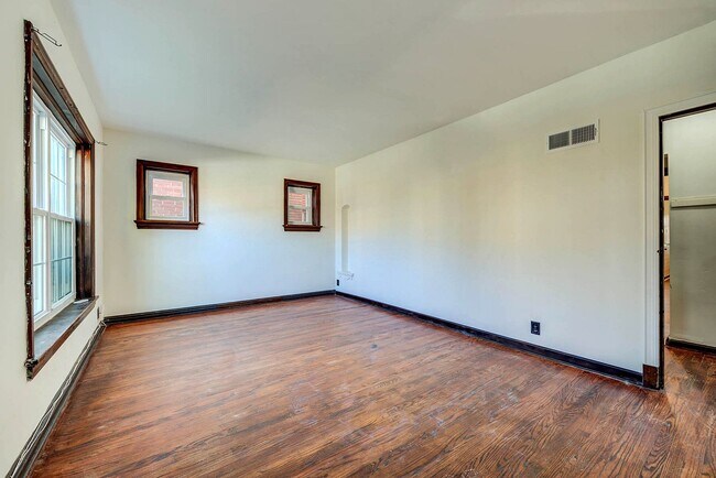 3754 Dunnica Ave Unit 1F