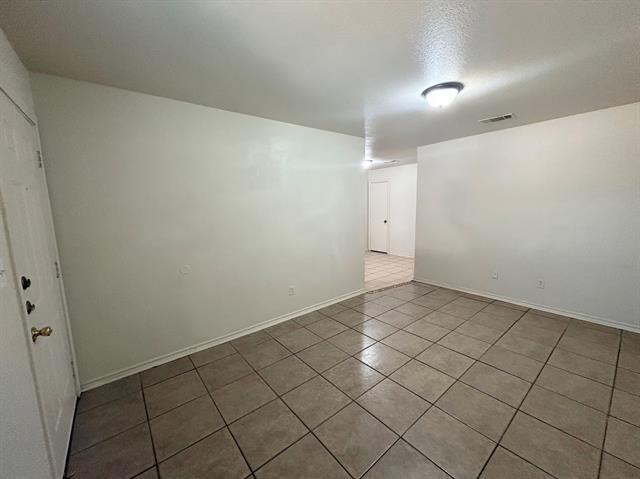 Photo - 5018 Nell St