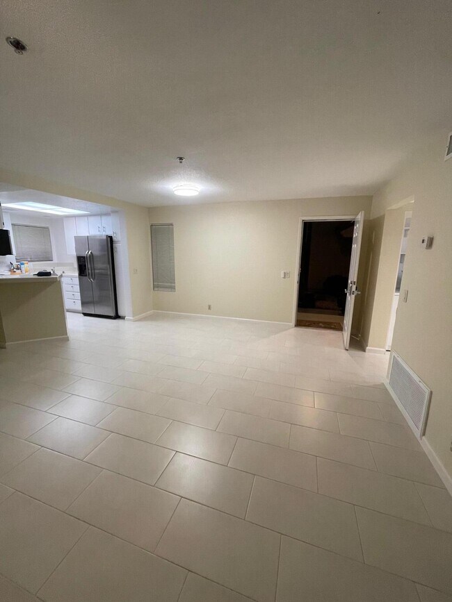 Photo - 2700 Lawrence Crossley Rd Unit 4