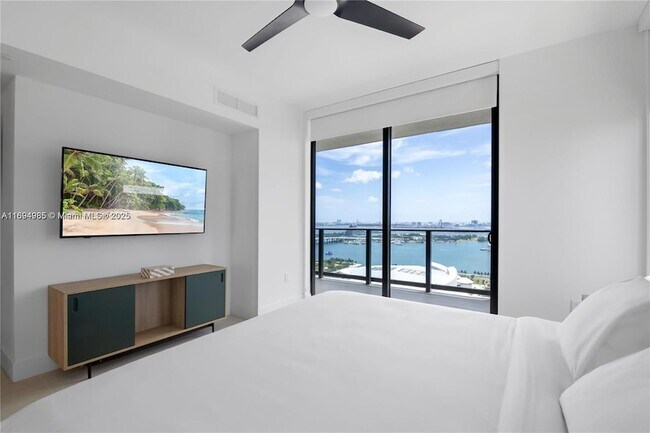 Photo - 159 NE 6th St Unit 2916