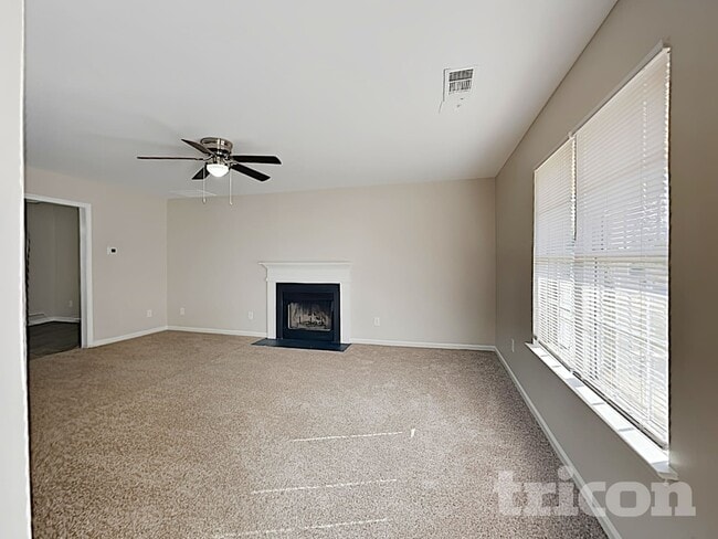 Photo - 1481 Mitchell Glen St