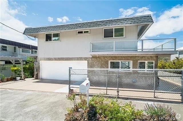 Building Photo - 1565 Ala Lani St Rental