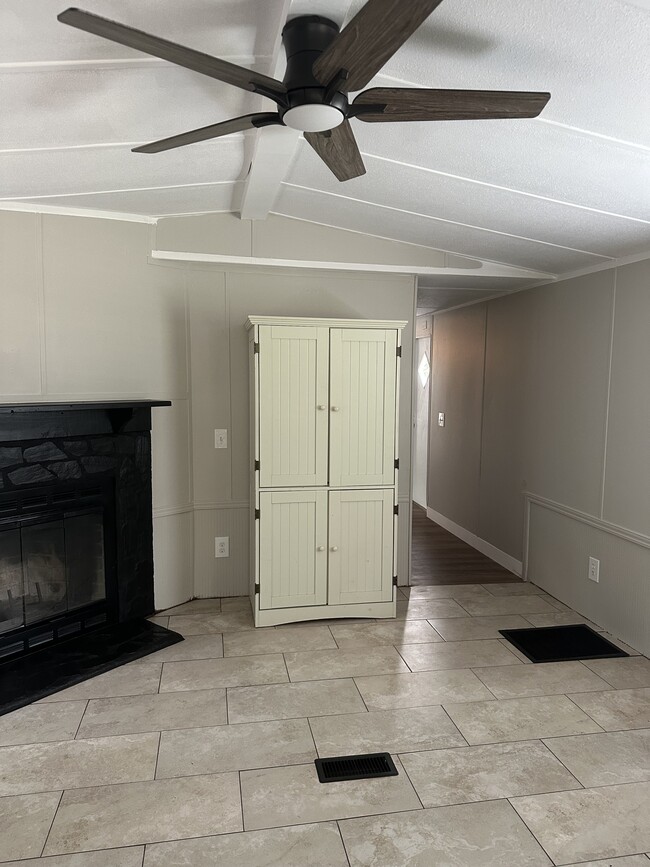 Photo - 2762 Oleander Rd