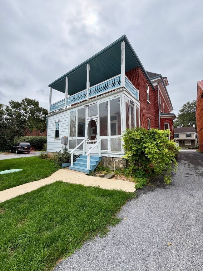2689 Old Philadelphia Pike