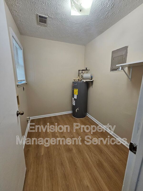 Photo - 111 Jay Ln Unit B