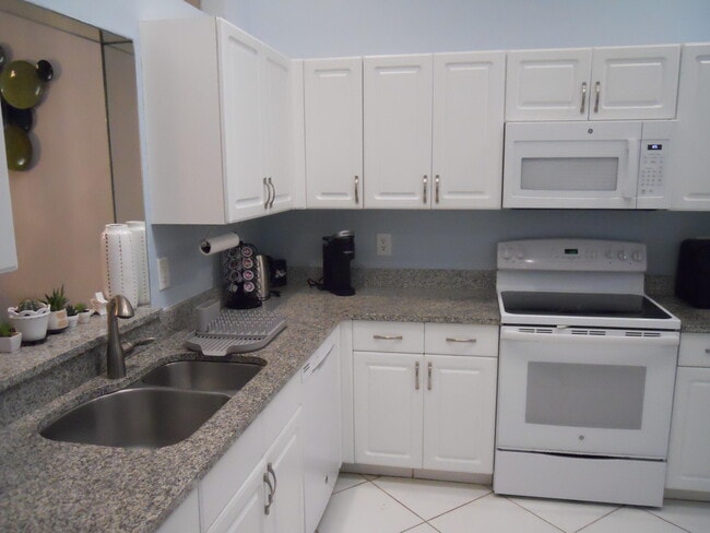 Photo - 8199 Springlake Dr