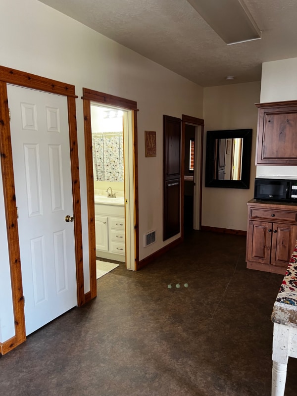 Photo - 116 S Main St