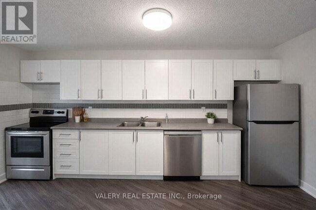 Photo - 75 Eastdale Ave Unit 407