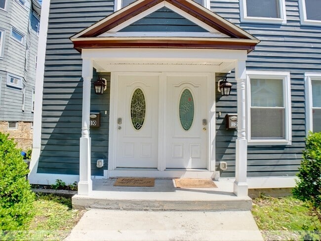 Building Photo - 12 Rockledge St Unit 1