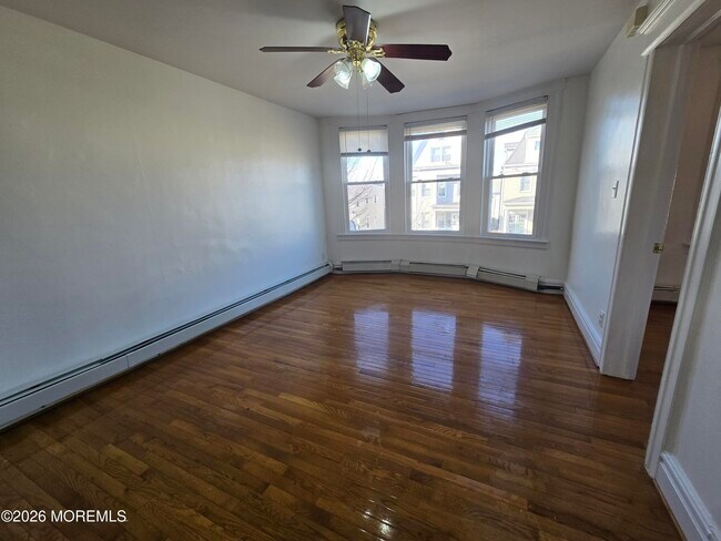 Photo - 162 Kearny Ave