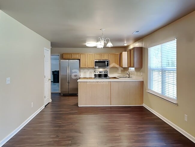 Photo - 1038 Vanguard Dr