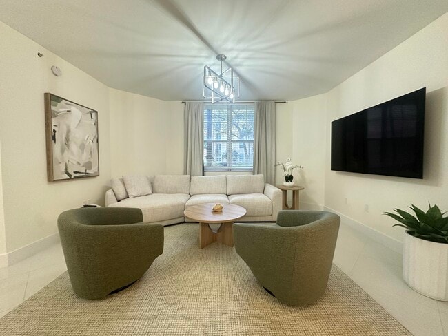 Photo - 630 S Sapodilla Ave Unidad 110