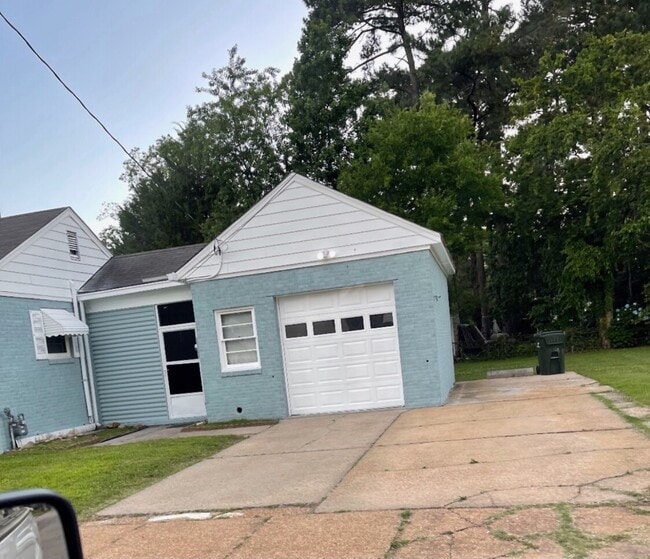 Photo - 1382 E Bayview Blvd