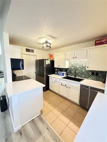 Photo - 420 Timberbend Trail