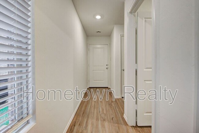 Photo - 3302 NW 148th St